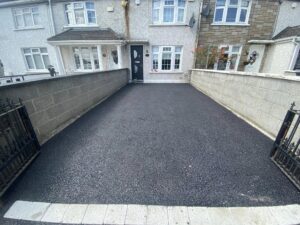 Asphalt driveway with granite border in Dublin2