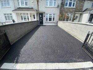 Asphalt driveway with granite border in Dublin3