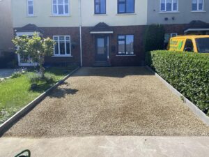 Tar and chipping driveway in Clondalkin2