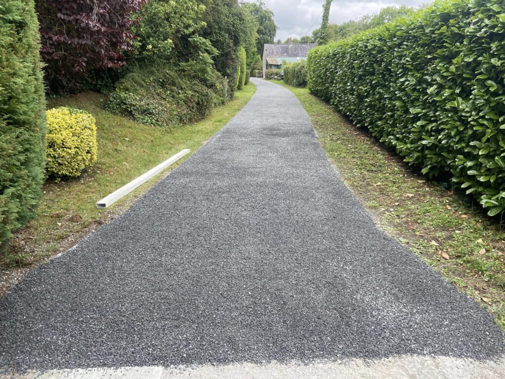 Tar and chip driveway