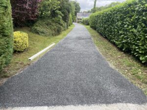 Tar and chip driveway