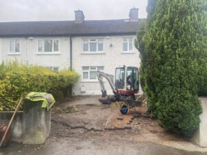 Asphalt driveway in Cabra