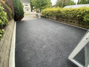 Asphalt driveway in Cabra