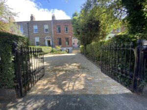 Tar and chip driveway with granite apron