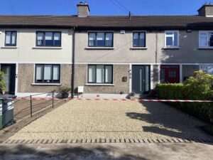 Gravel driveway in Rathfarnam