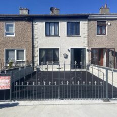 New asphalt driveway in Clondalkin